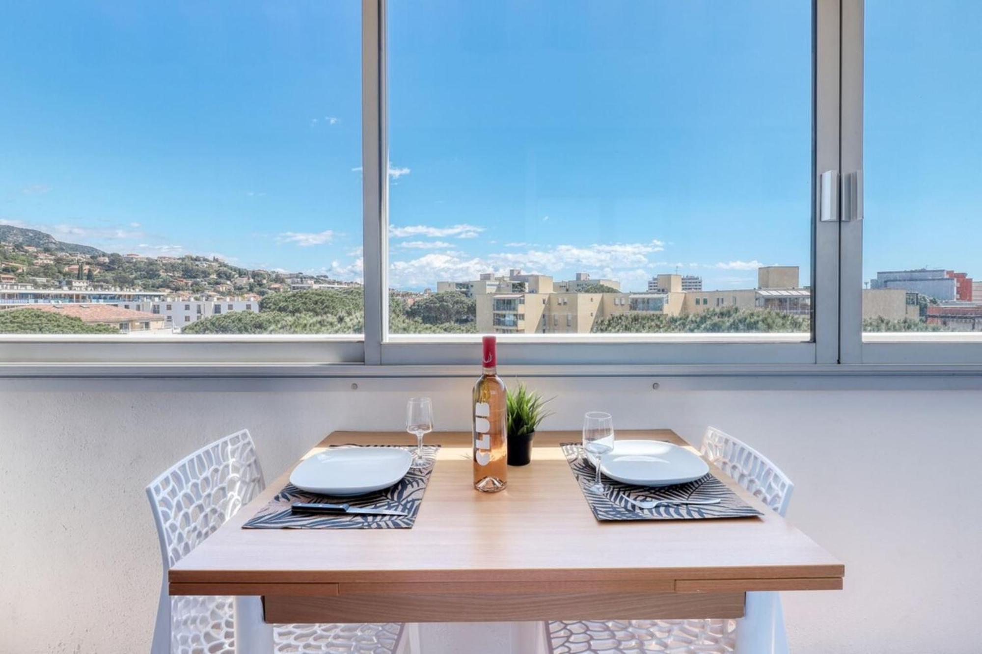 T2 600 M From The Beach! Air-Conditioned Le Lavandou Luaran gambar