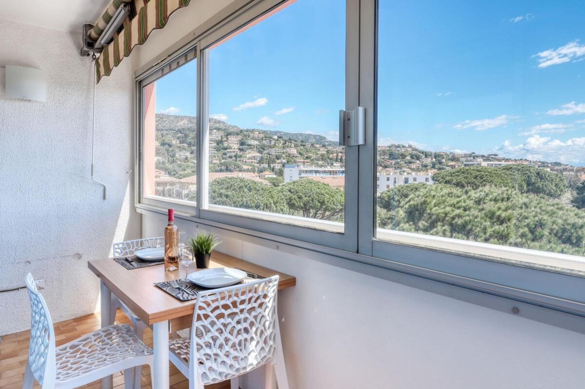 T2 600 M From The Beach! Air-Conditioned Le Lavandou Luaran gambar
